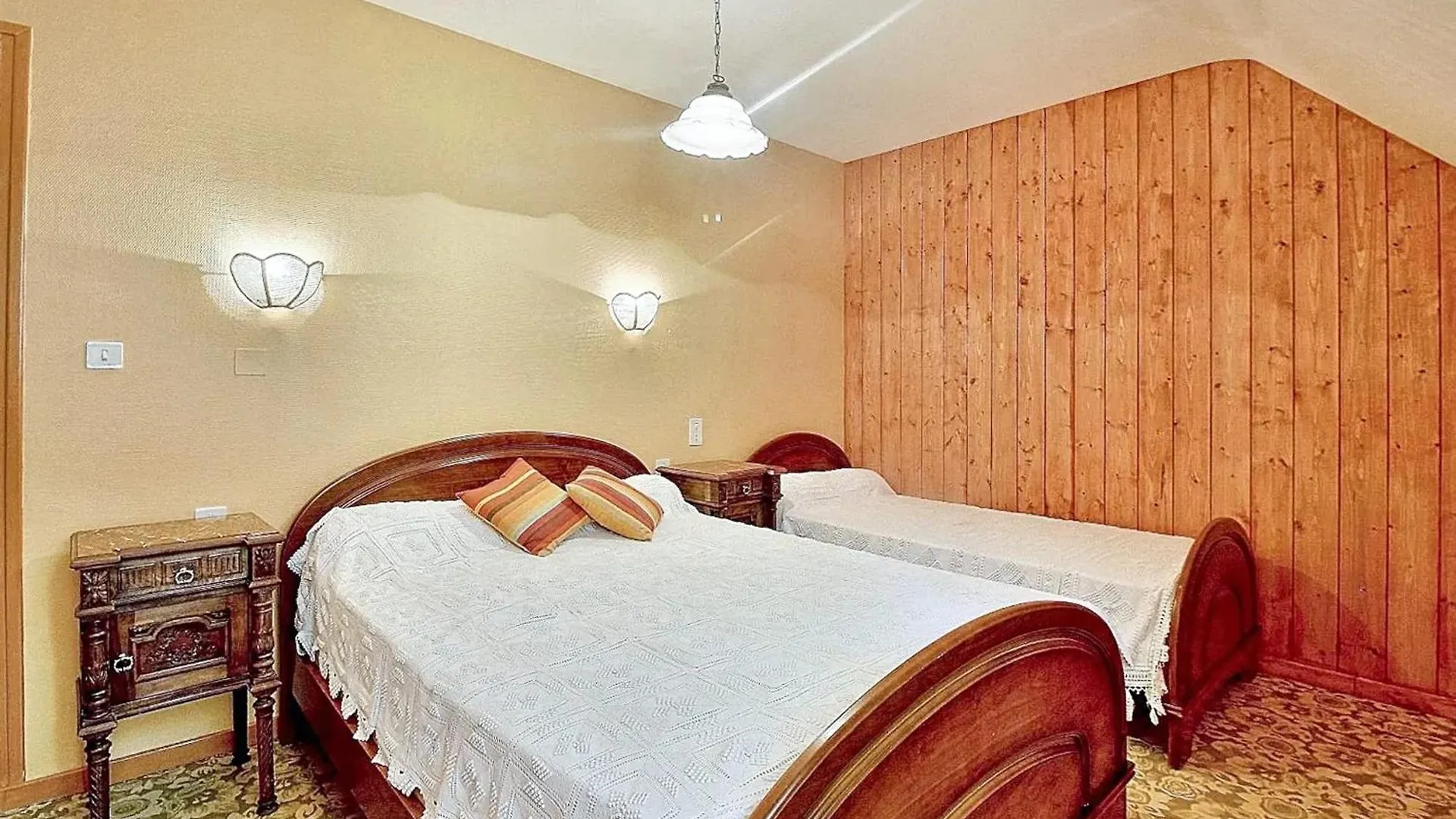 아파트 Appartement Charmant A Juncalas Vue Montagne 70 M² Equipement Complet
